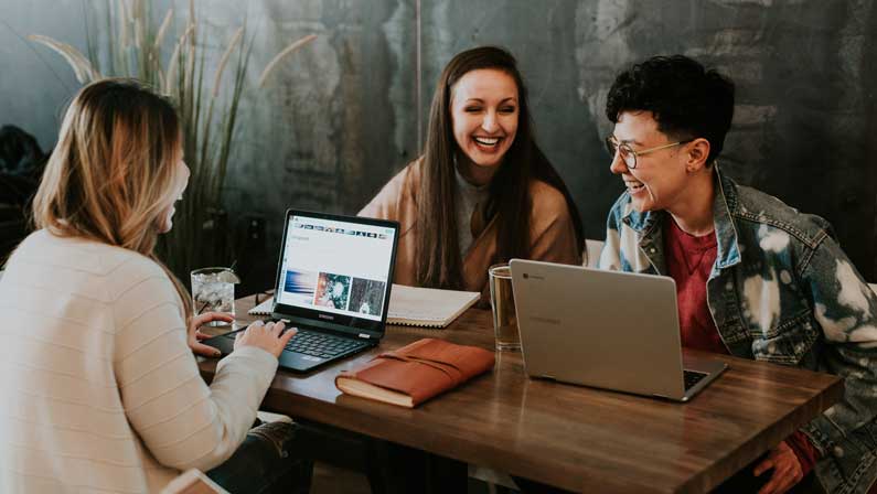 FORMATION COMMUNICATION ET SYNERGIE ÉQUIPE